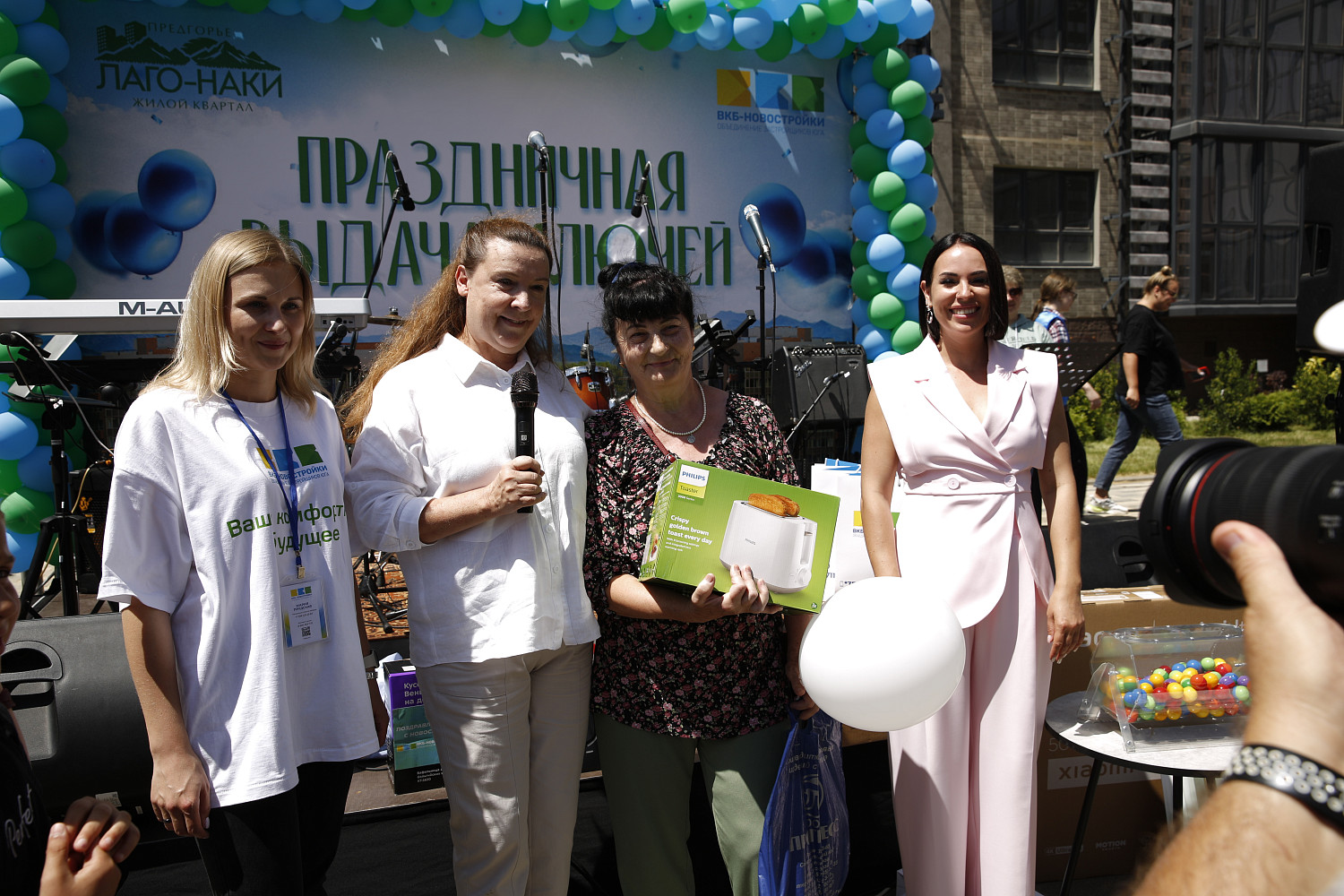  В Майкопе состоялась церемония вручения ключей жителям Литера 1