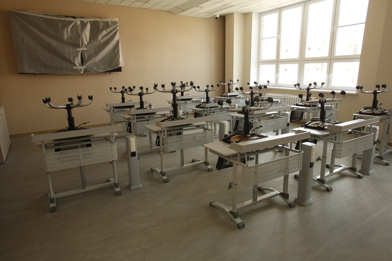 ОБД завершил строительство новой школы в поселке Березовый
